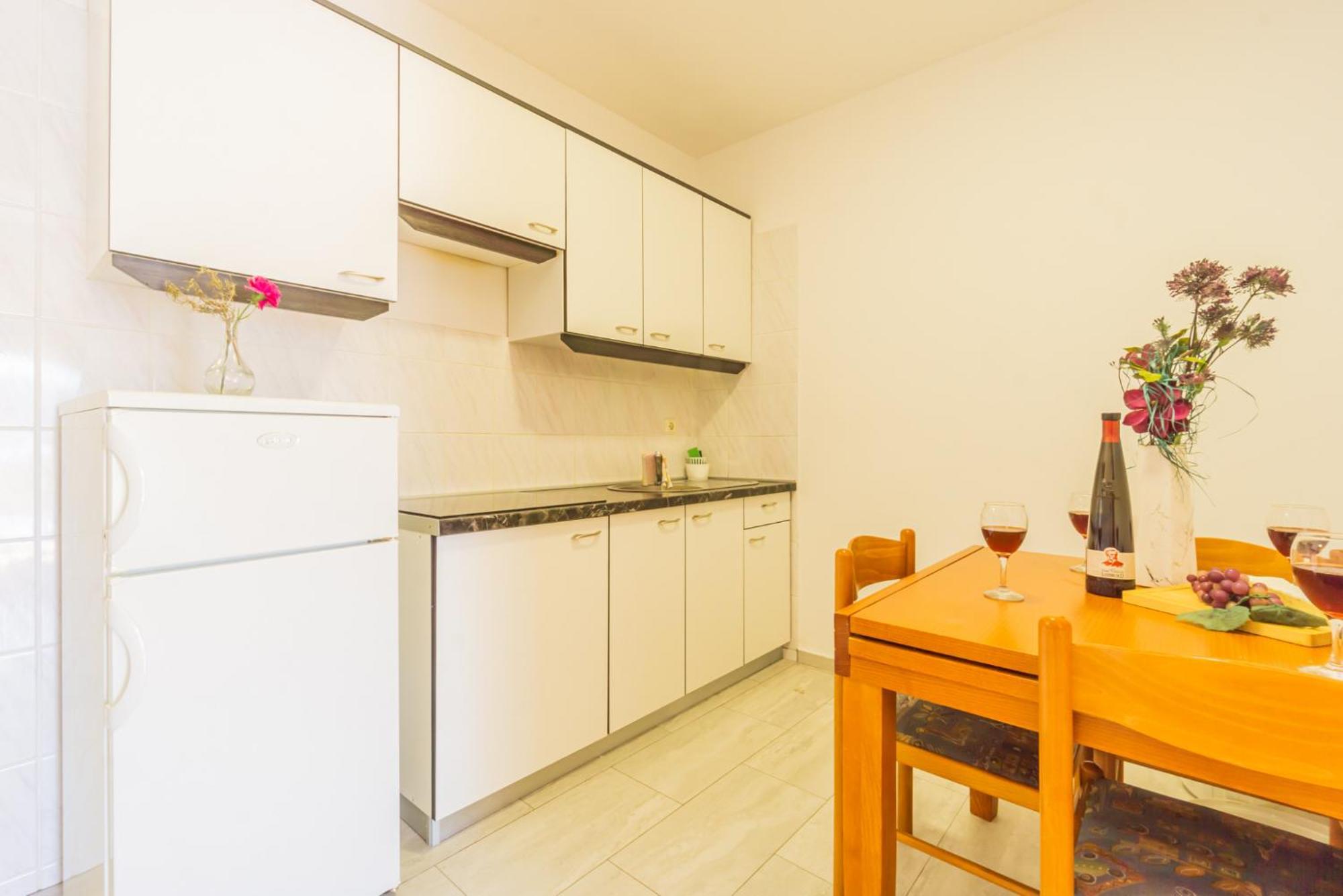Galinec With Mountain And Seaview Apartment Метайна Стая снимка