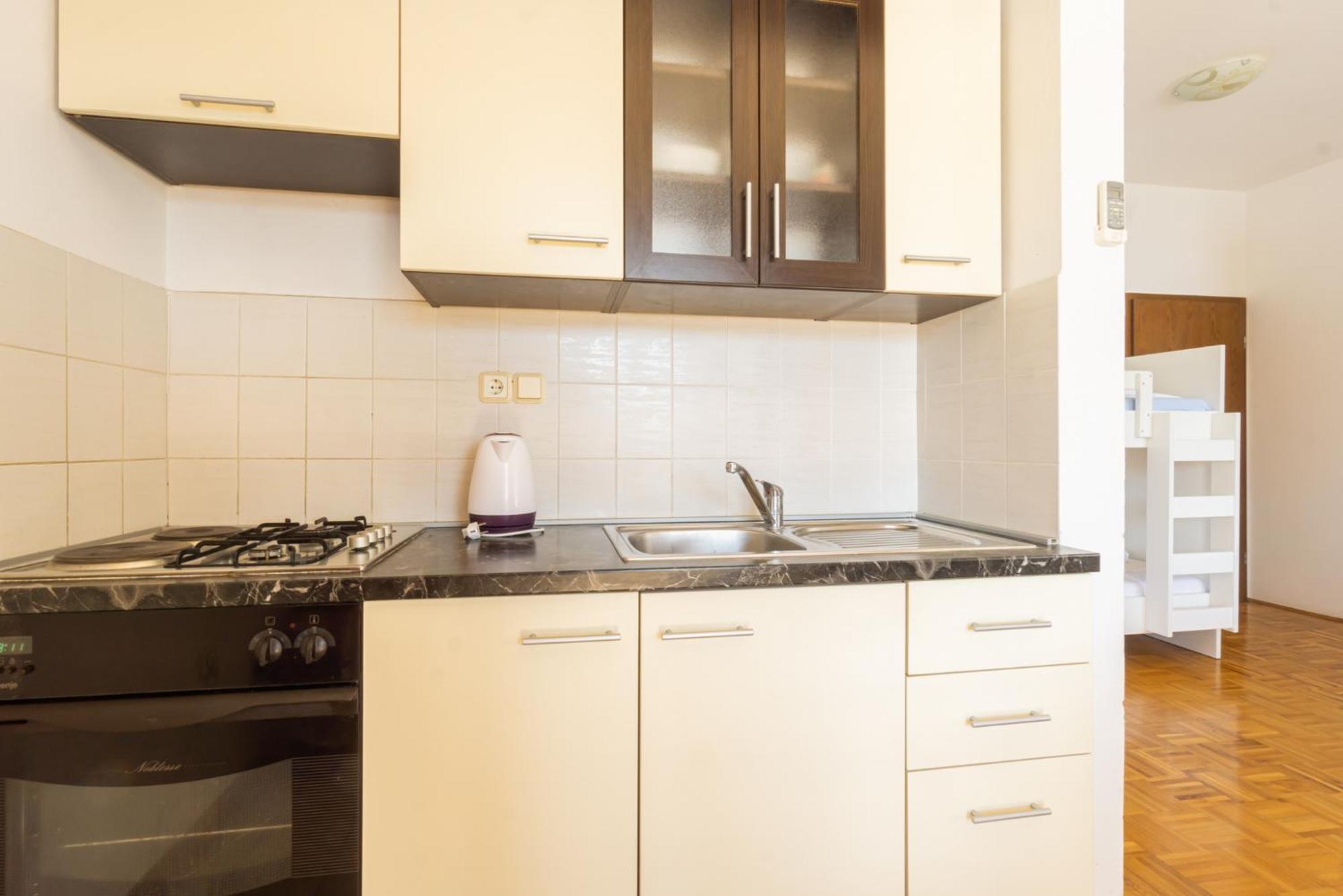 Galinec With Mountain And Seaview Apartment Метайна Стая снимка