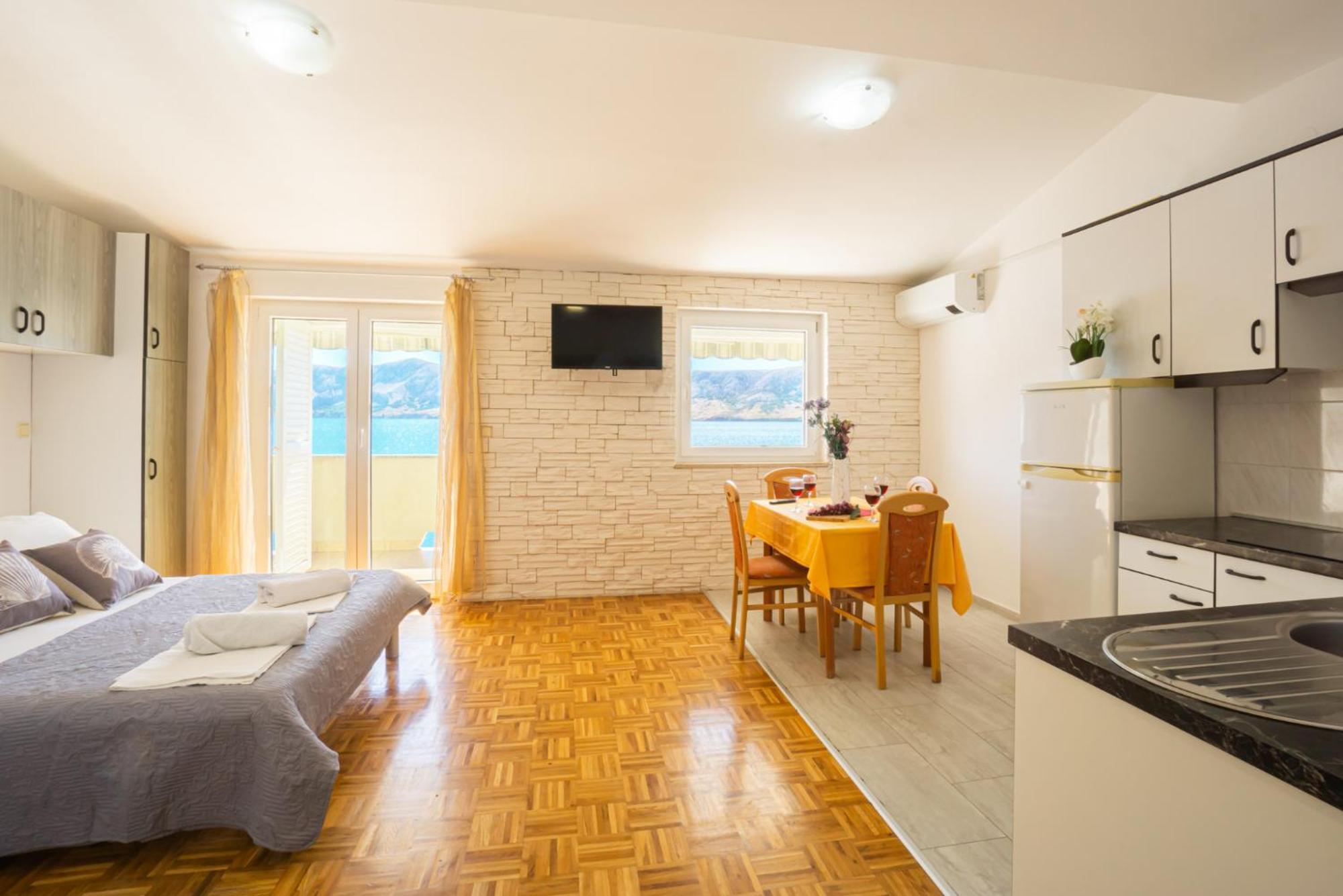 Galinec With Mountain And Seaview Apartment Метайна Стая снимка