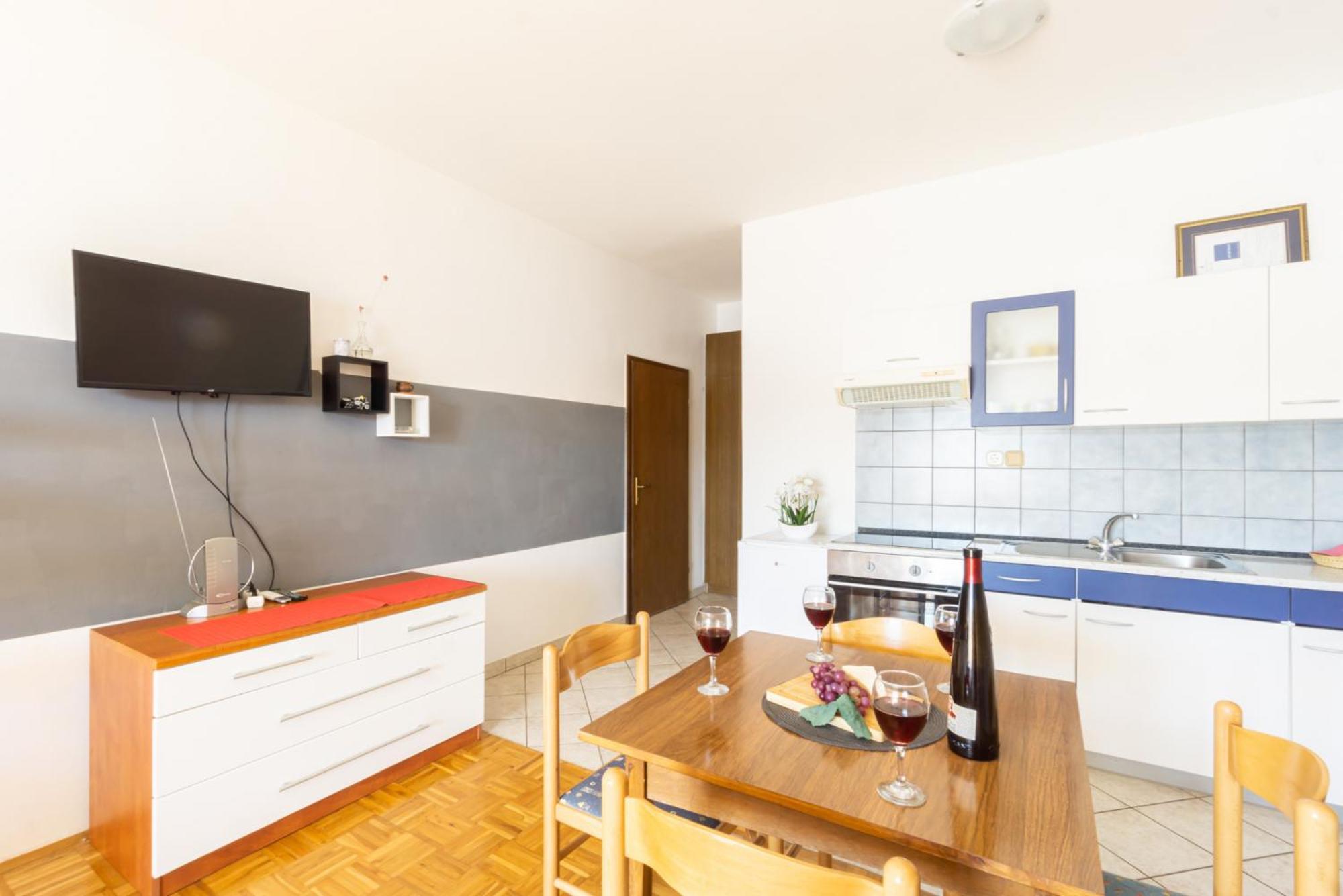 Galinec With Mountain And Seaview Apartment Метайна Стая снимка