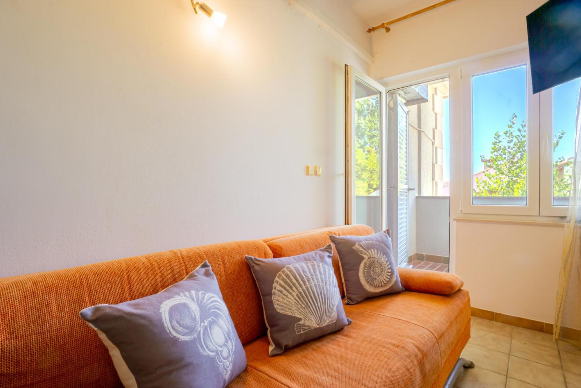 Galinec With Mountain And Seaview Apartment Метайна Стая снимка