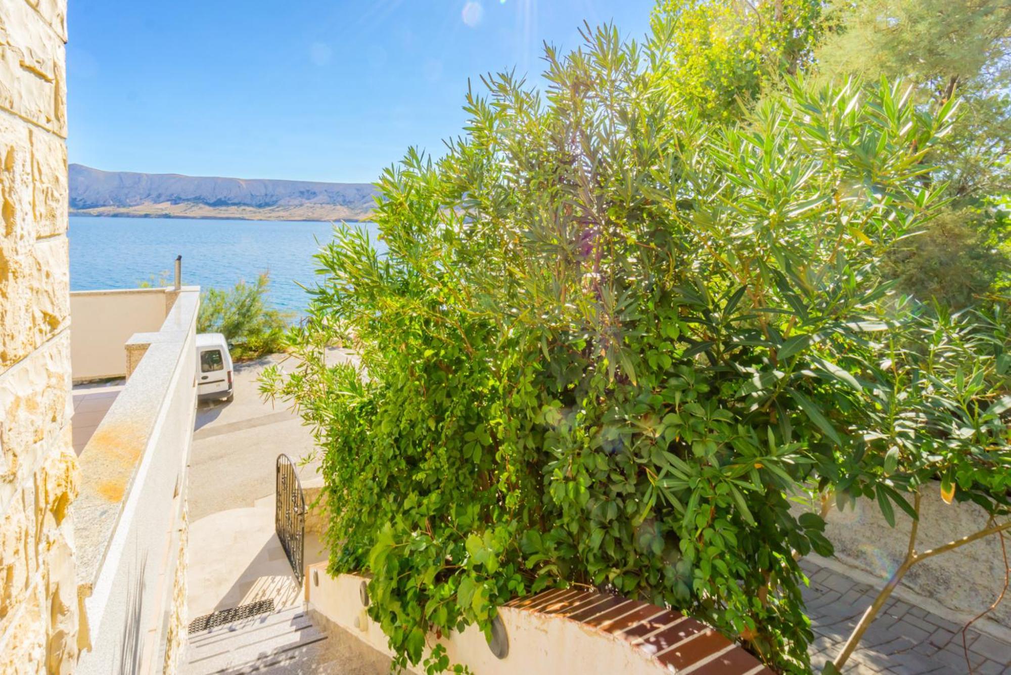 Galinec With Mountain And Seaview Apartment Метайна Стая снимка